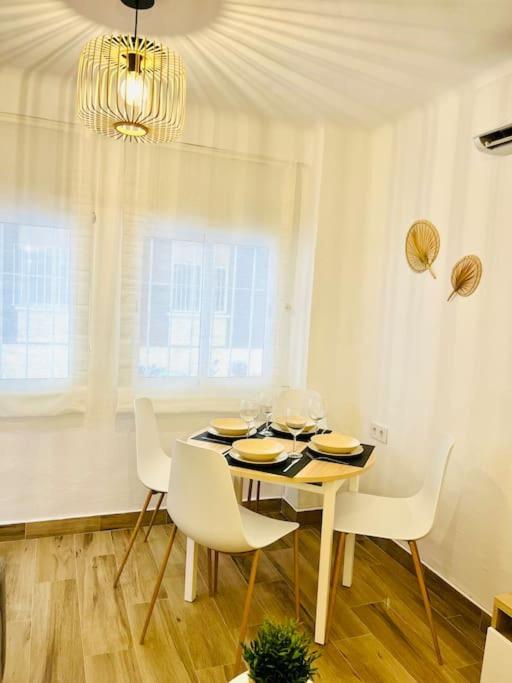 New Spacious And Cozy Apartment - مالقة المظهر الخارجي الصورة