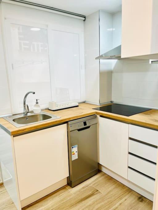 New Spacious And Cozy Apartment - مالقة المظهر الخارجي الصورة