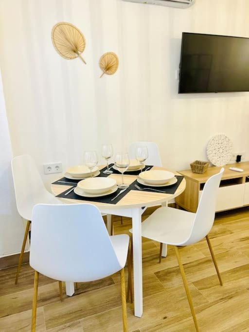 New Spacious And Cozy Apartment - مالقة المظهر الخارجي الصورة